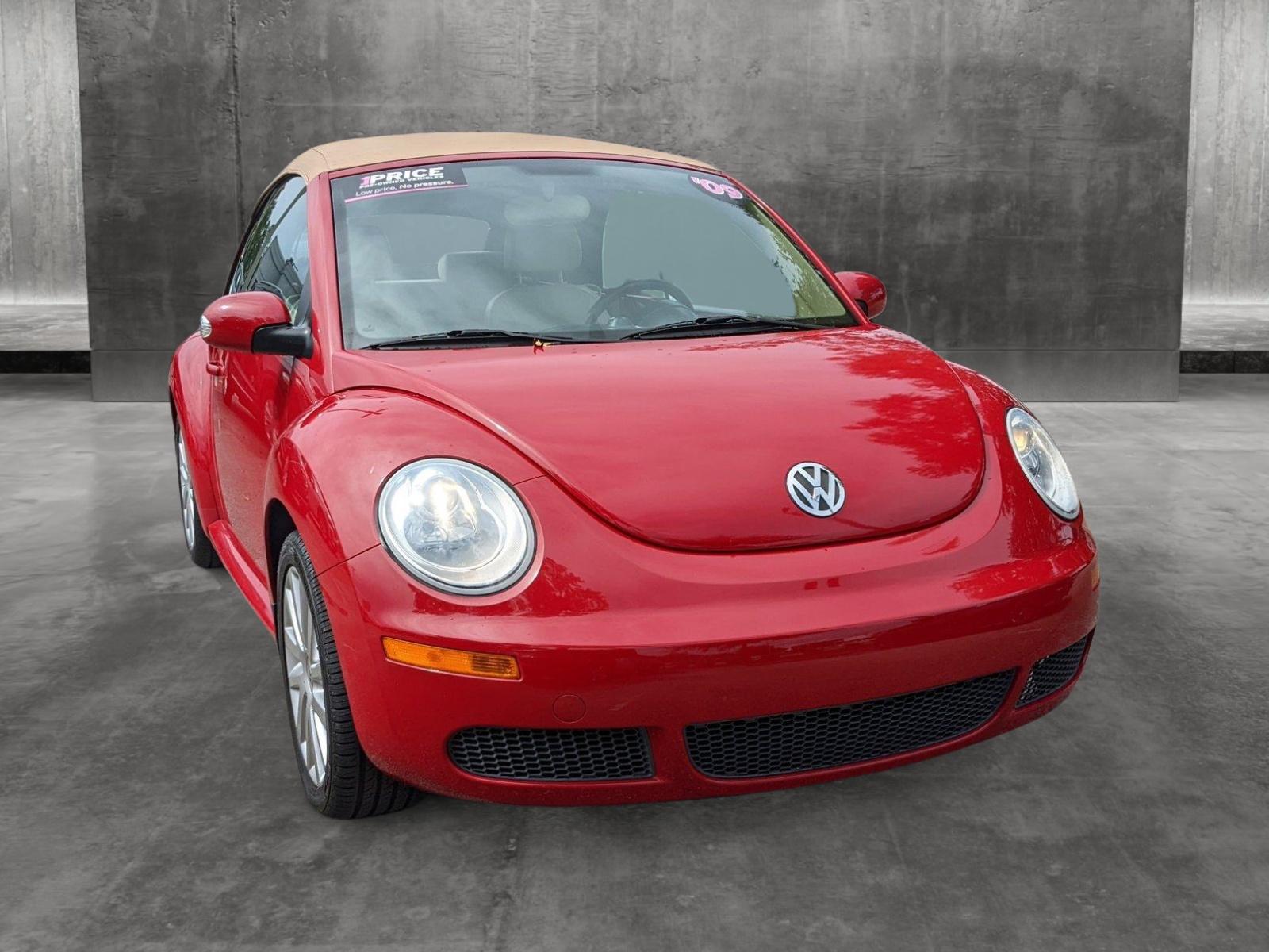 2009 Volkswagen New Beetle Convertible Vehicle Photo in Jacksonville, FL 32256