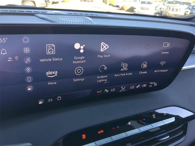 2025 Buick Enclave Vehicle Photo in GOODYEAR, AZ 85338-1310