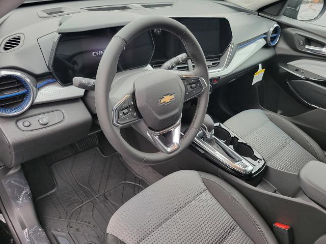 2025 Chevrolet Trax Vehicle Photo in JOLIET, IL 60435-8135