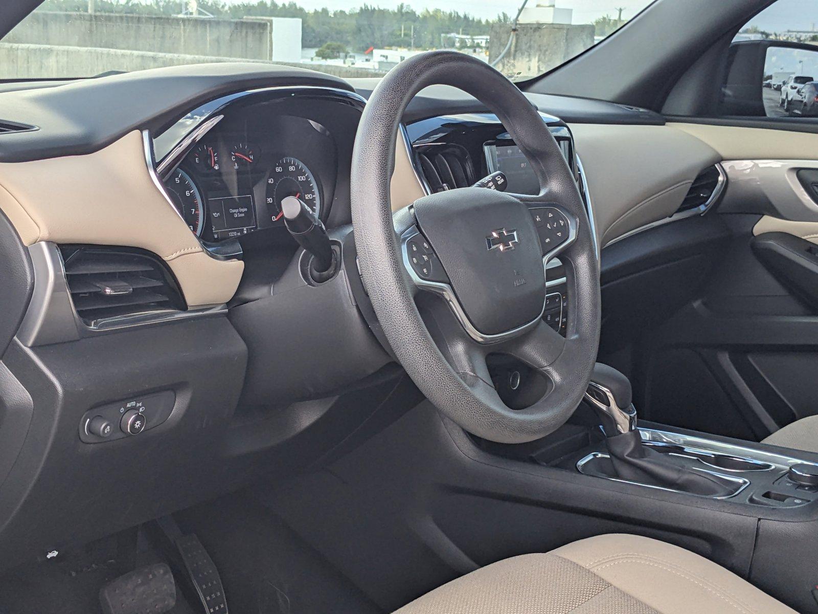 2022 Chevrolet Traverse Vehicle Photo in MIAMI, FL 33172-3015