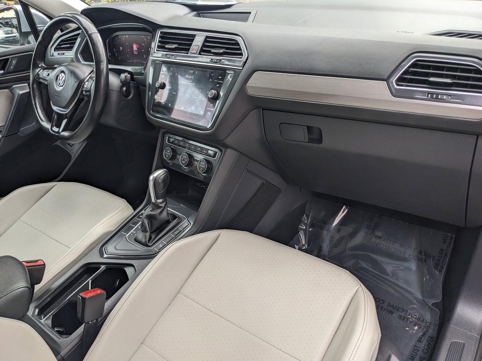 2019 Volkswagen Tiguan Vehicle Photo in GREENACRES, FL 33463-3207