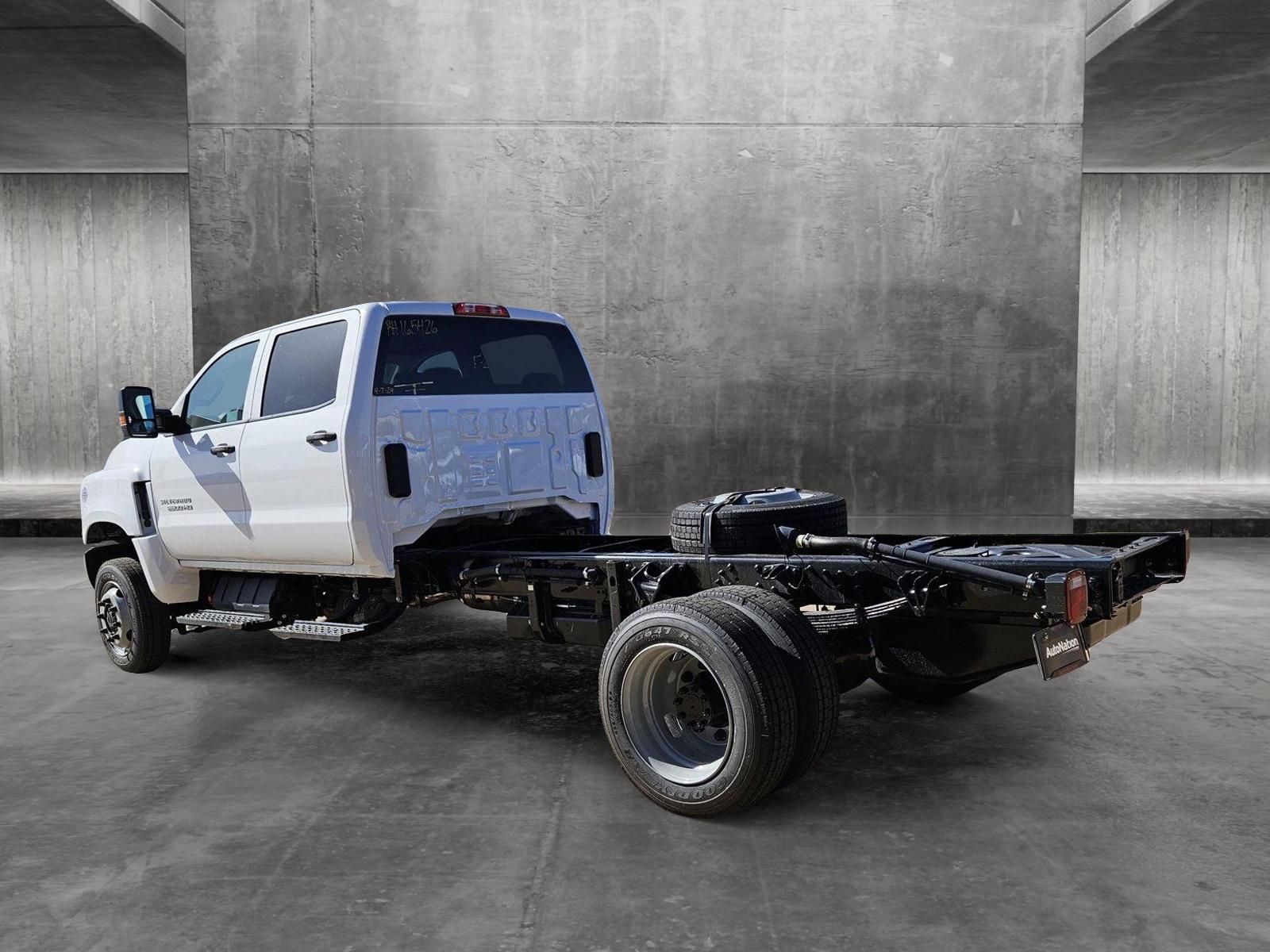 2024 Chevrolet Silverado Chassis Cab Vehicle Photo in AMARILLO, TX 79103-4111