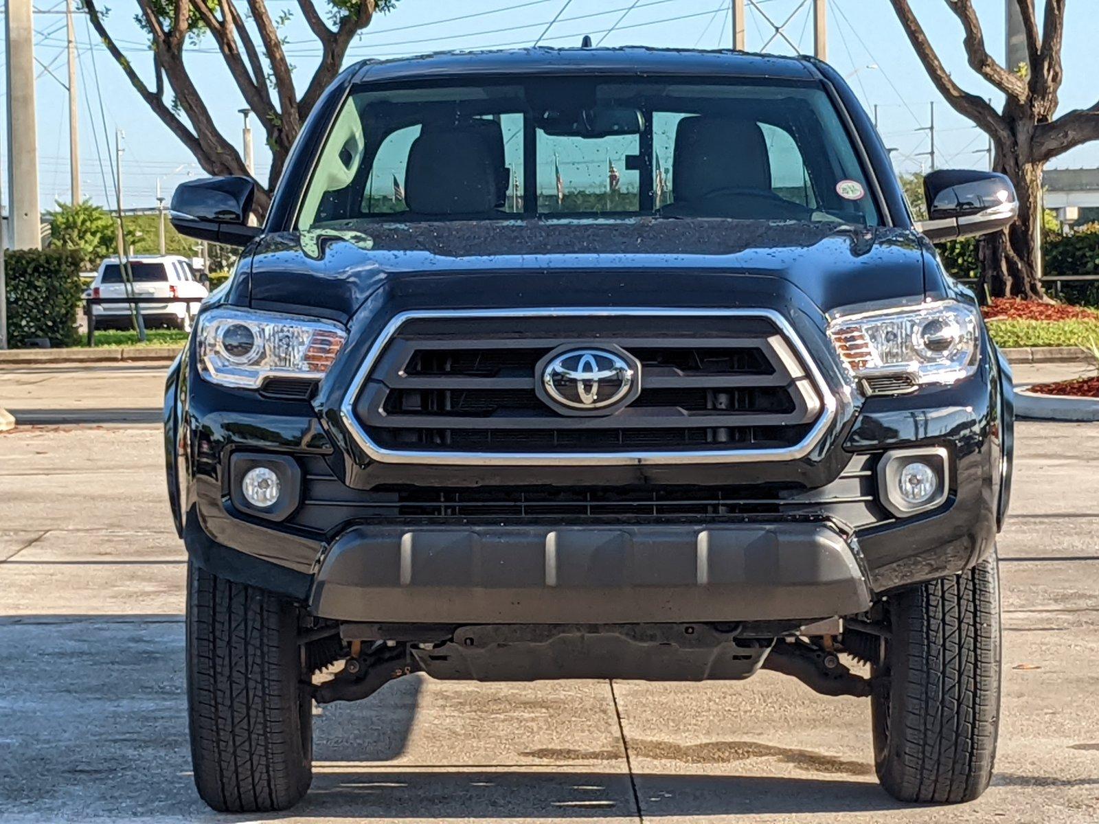 2022 Toyota Tacoma 4WD Vehicle Photo in Davie, FL 33331