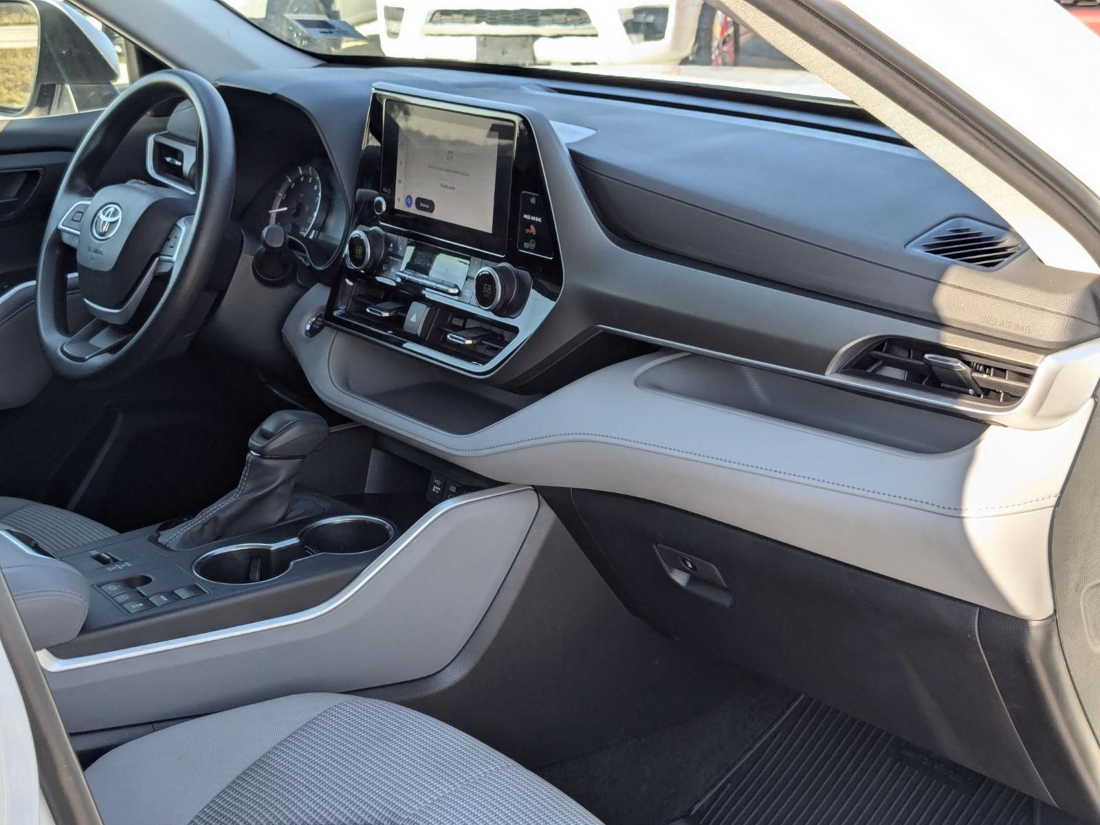 2023 Toyota Highlander Vehicle Photo in Seguin, TX 78155