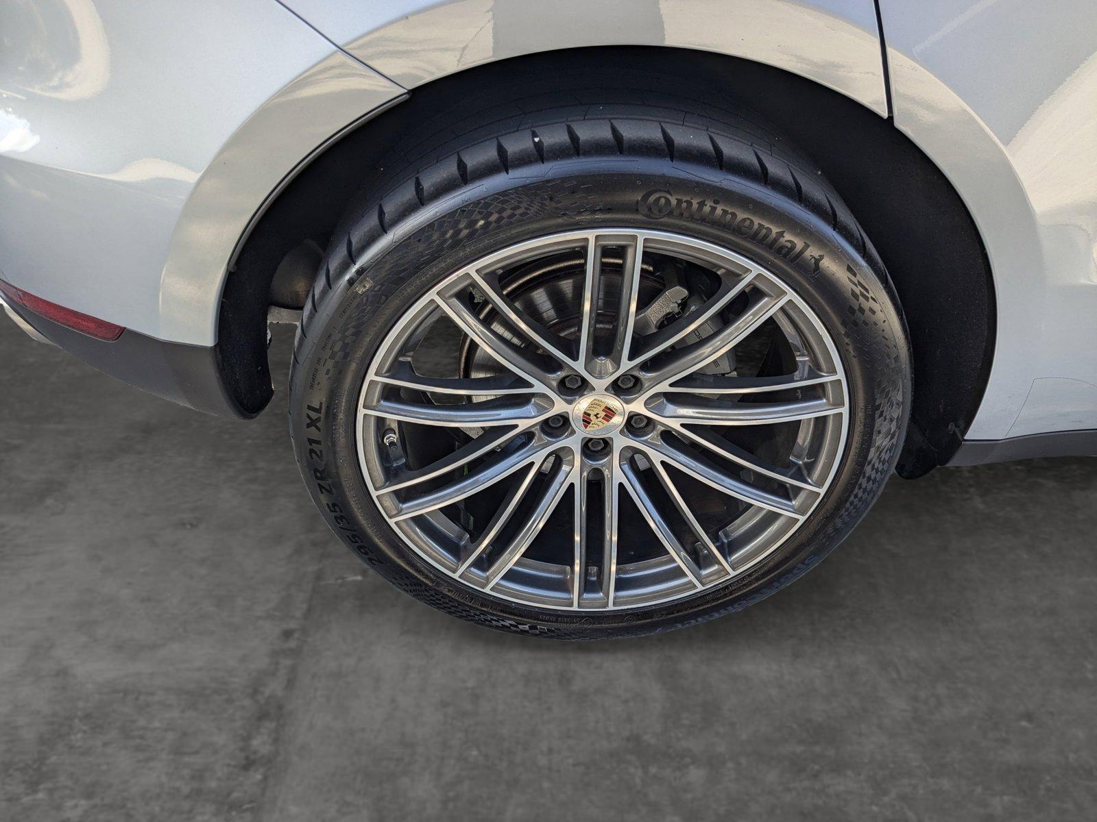 2020 Porsche Macan Vehicle Photo in Pompano Beach, FL 33064