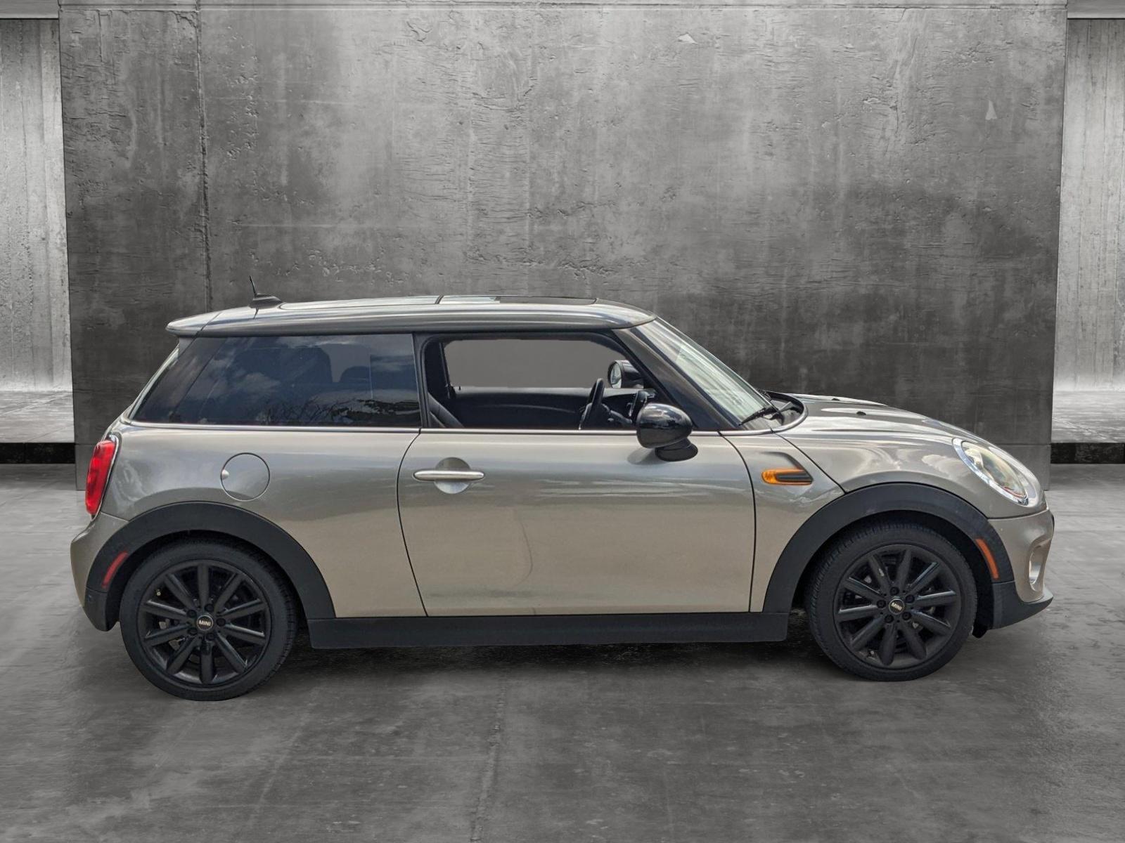 2018 MINI Cooper Hardtop 2 Door Vehicle Photo in Pembroke Pines , FL 33027