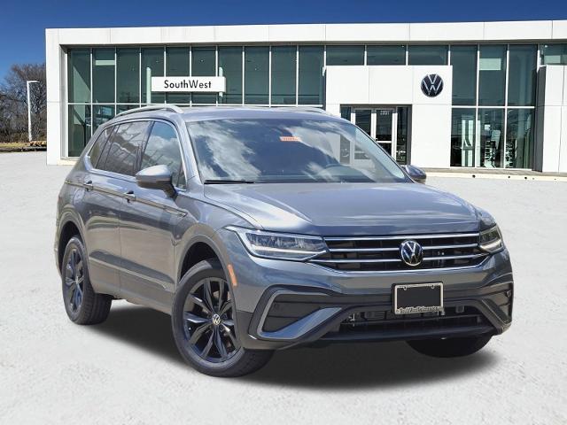 2024 Volkswagen Tiguan Vehicle Photo in Weatherford, TX 76087