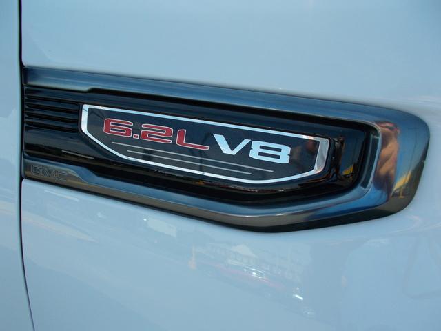 2021 GMC Sierra 1500 Vehicle Photo in LOWELL, MA 01852-4336