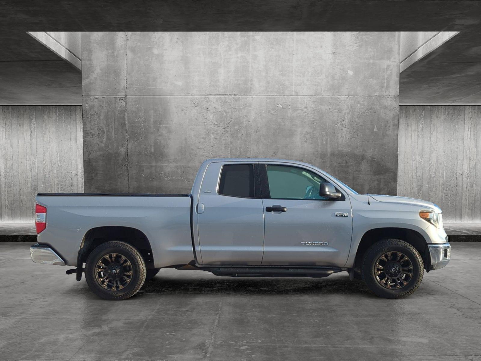 2018 Toyota Tundra 4WD Vehicle Photo in Ft. Myers, FL 33907