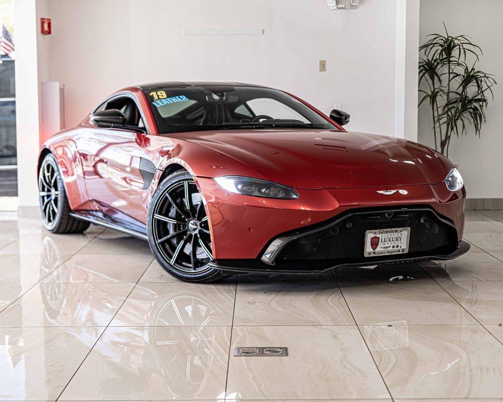 2019 Aston Martin Vantage Vehicle Photo in Saint Charles, IL 60174