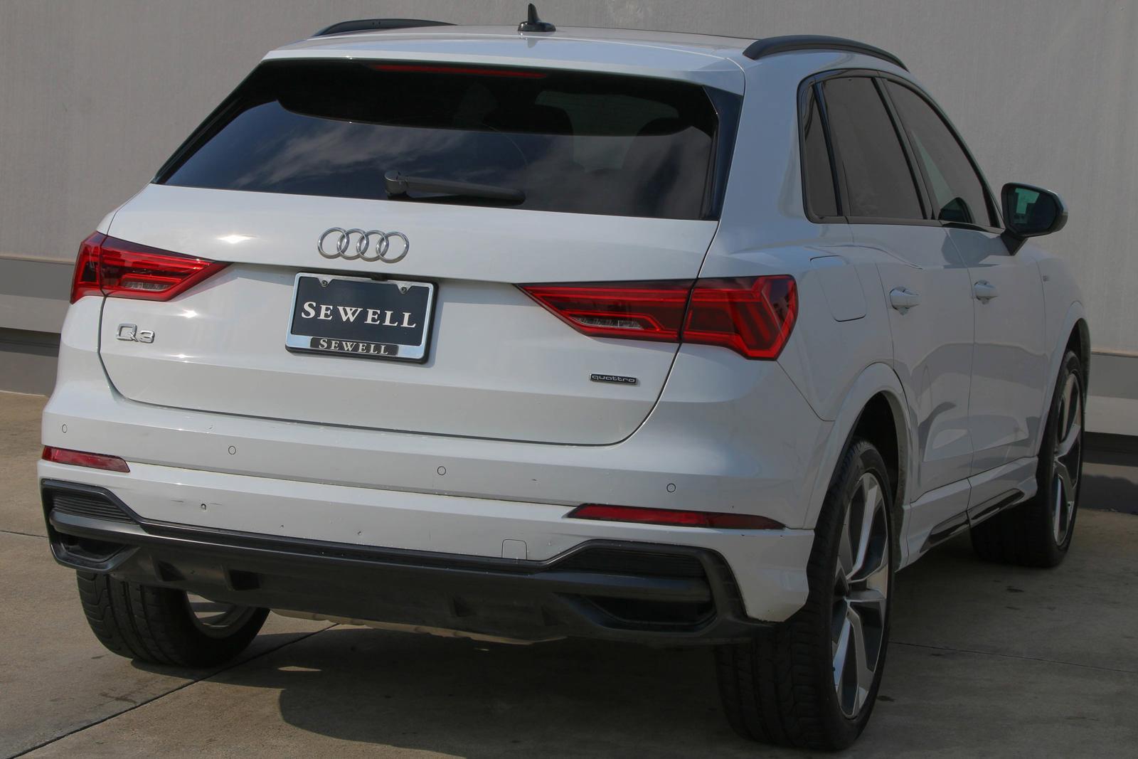 2022 Audi Q3 Vehicle Photo in SUGAR LAND, TX 77478