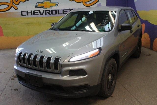 2015 Jeep Cherokee Vehicle Photo in GRAND LEDGE, MI 48837-9199