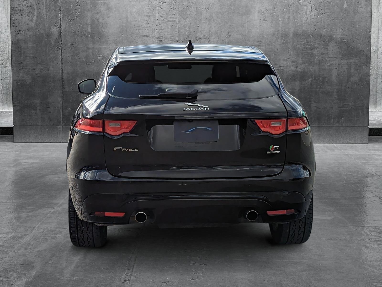 2017 Jaguar F-PACE Vehicle Photo in Spokane, WA 99201