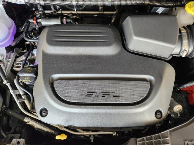 2024 Chrysler Pacifica Vehicle Photo in Cleburne, TX 76033