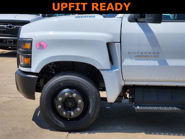 2024 Chevrolet Silverado 4500 HD Vehicle Photo in ENNIS, TX 75119-5114