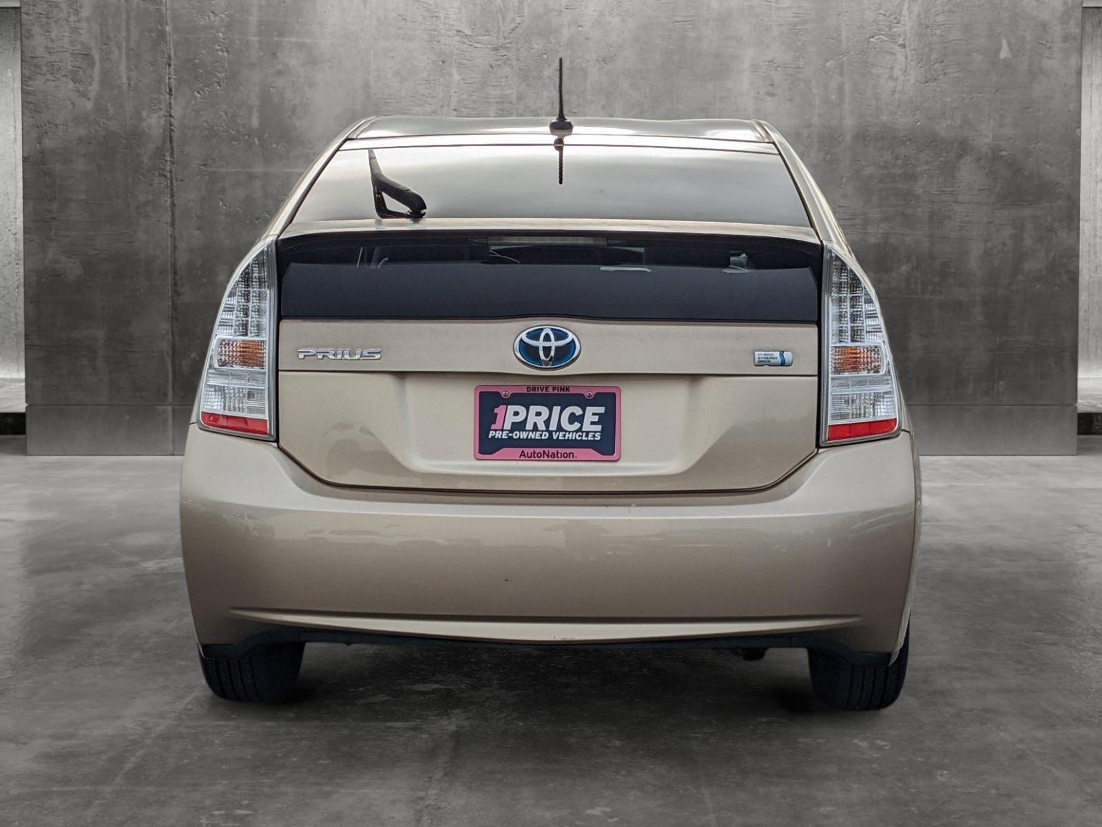 2010 Toyota Prius Vehicle Photo in VALENCIA, CA 91355-1705