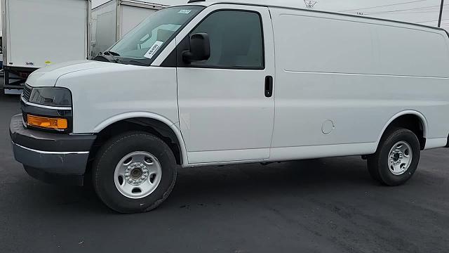 2024 Chevrolet Express Cargo Van Vehicle Photo in JOLIET, IL 60435-8135