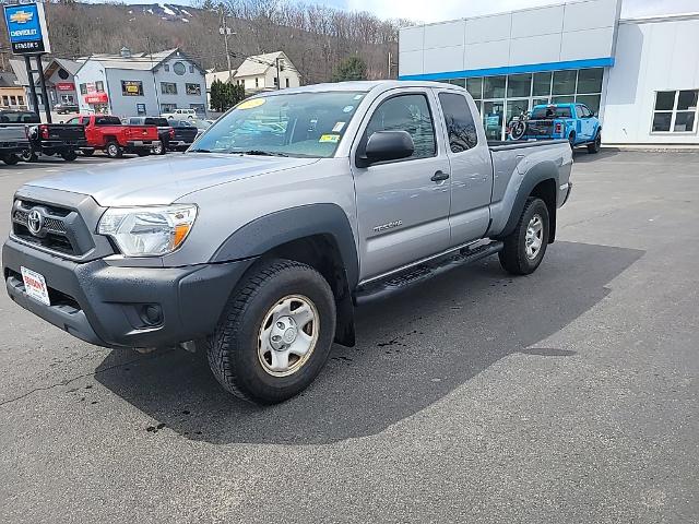 Used 2015 Toyota Tacoma  with VIN 5TFUX4EN1FX034327 for sale in Ludlow, VT
