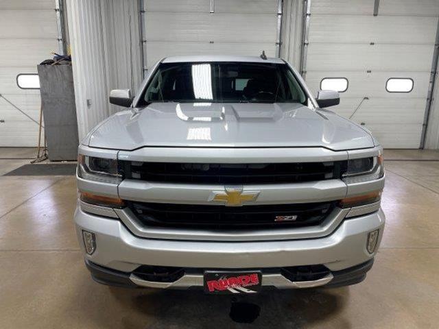 Used 2017 Chevrolet Silverado 1500 LT with VIN 1GCVKREC6HZ155330 for sale in Manchester, IA