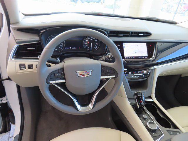 2024 Cadillac XT6 Vehicle Photo in DELRAY BEACH, FL 33483-3294