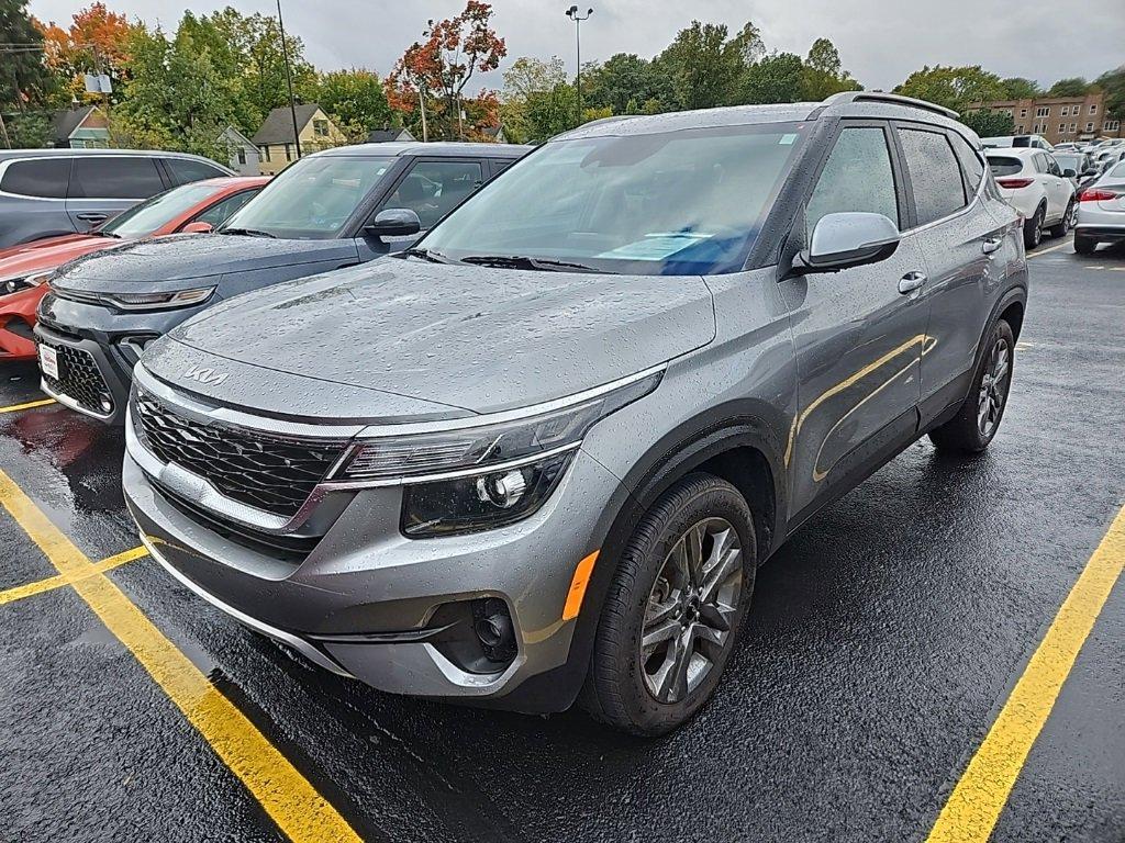 2023 Kia Seltos Vehicle Photo in AKRON, OH 44303-2185