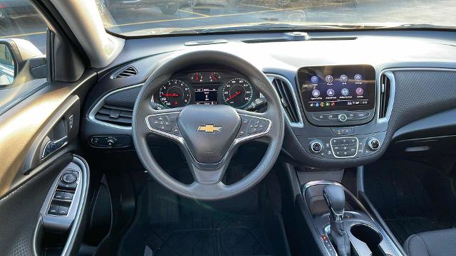 2025 Chevrolet Malibu Vehicle Photo in JOLIET, IL 60435-8135