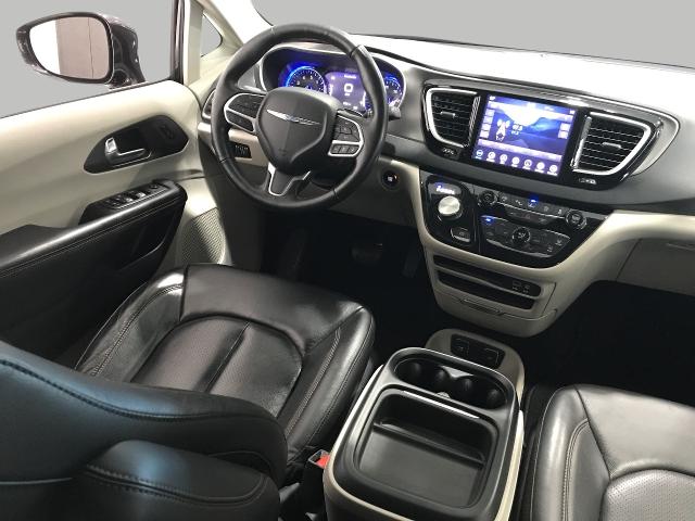 2020 Chrysler Pacifica Vehicle Photo in GREEN BAY, WI 54303-3330