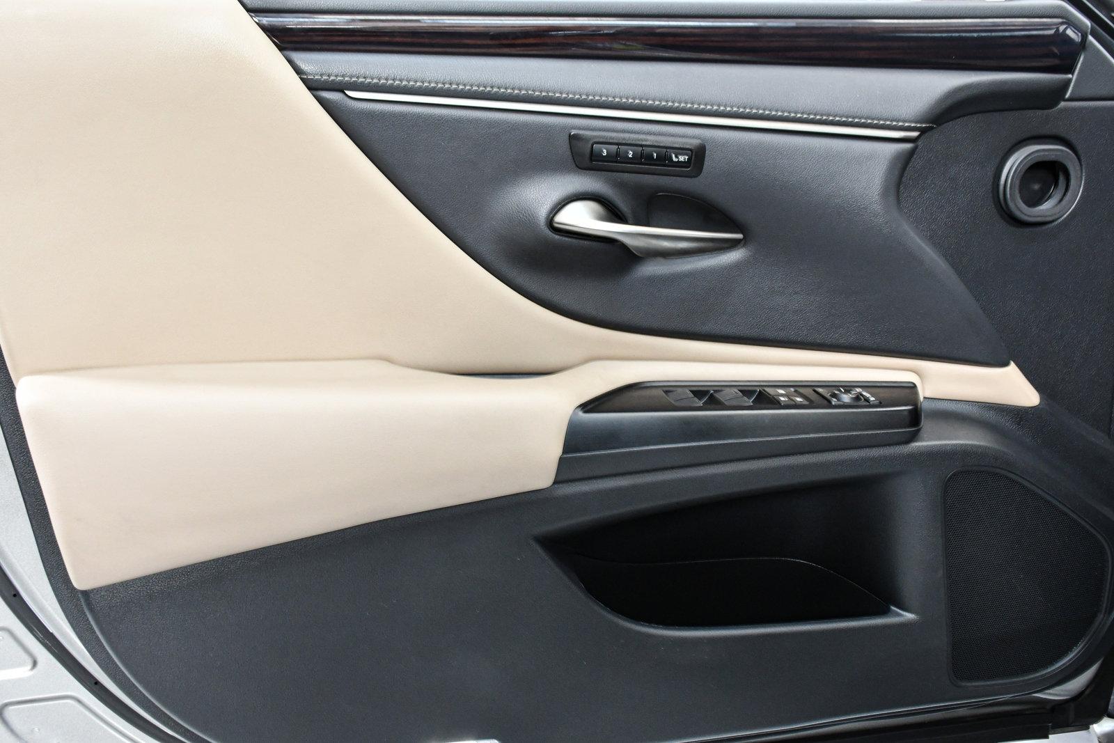 2020 Lexus ES 350 Vehicle Photo in DALLAS, TX 75235