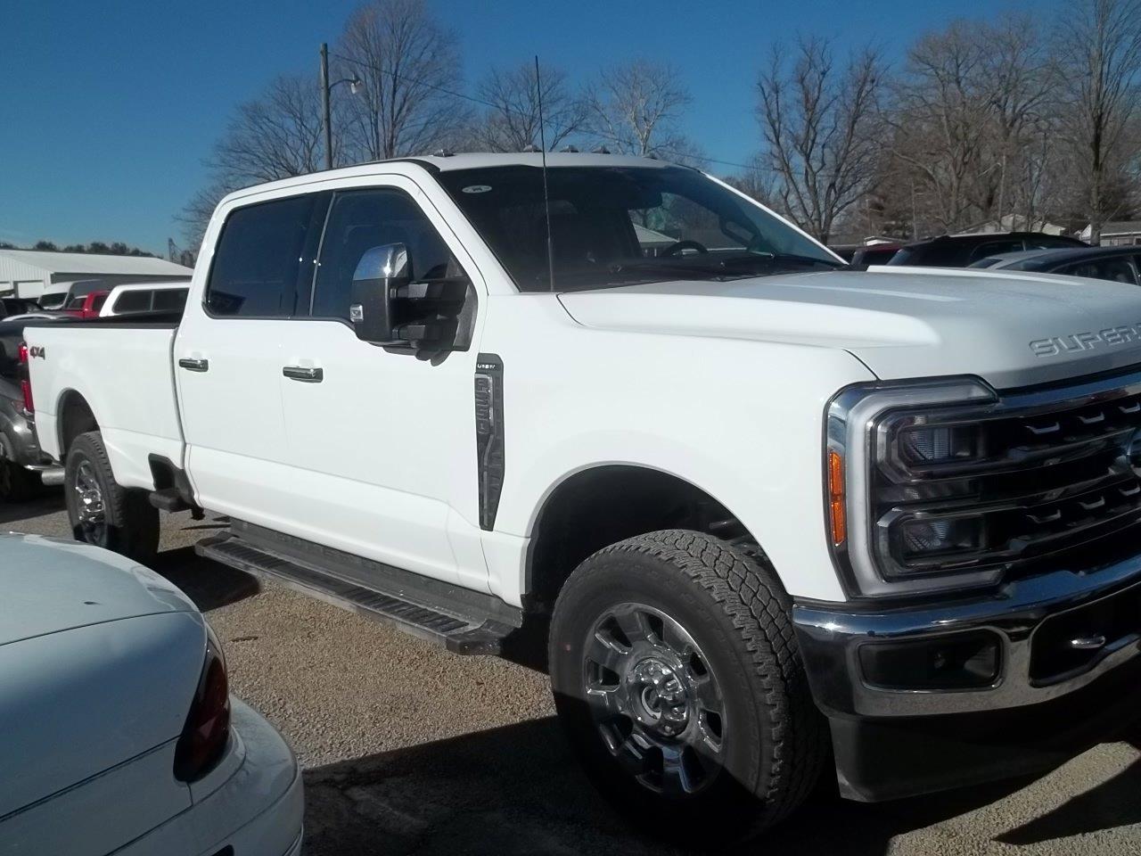 Used 2023 Ford F-350 Super Duty Lariat with VIN 1FT8W3BN0PEE24089 for sale in Delavan, IL