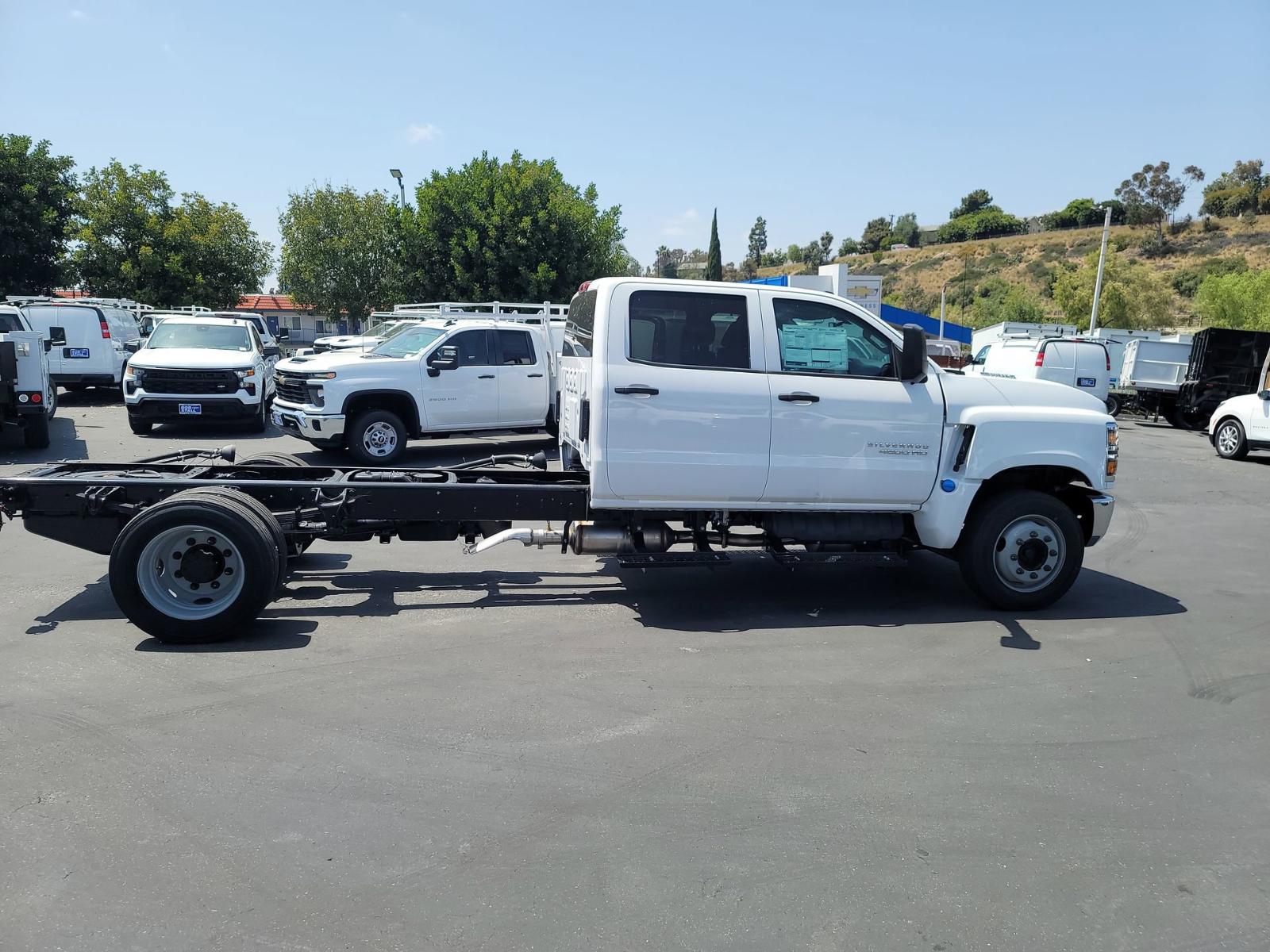 2023 Chevrolet Silverado Chassis Cab Vehicle Photo in LA MESA, CA 91942-8211