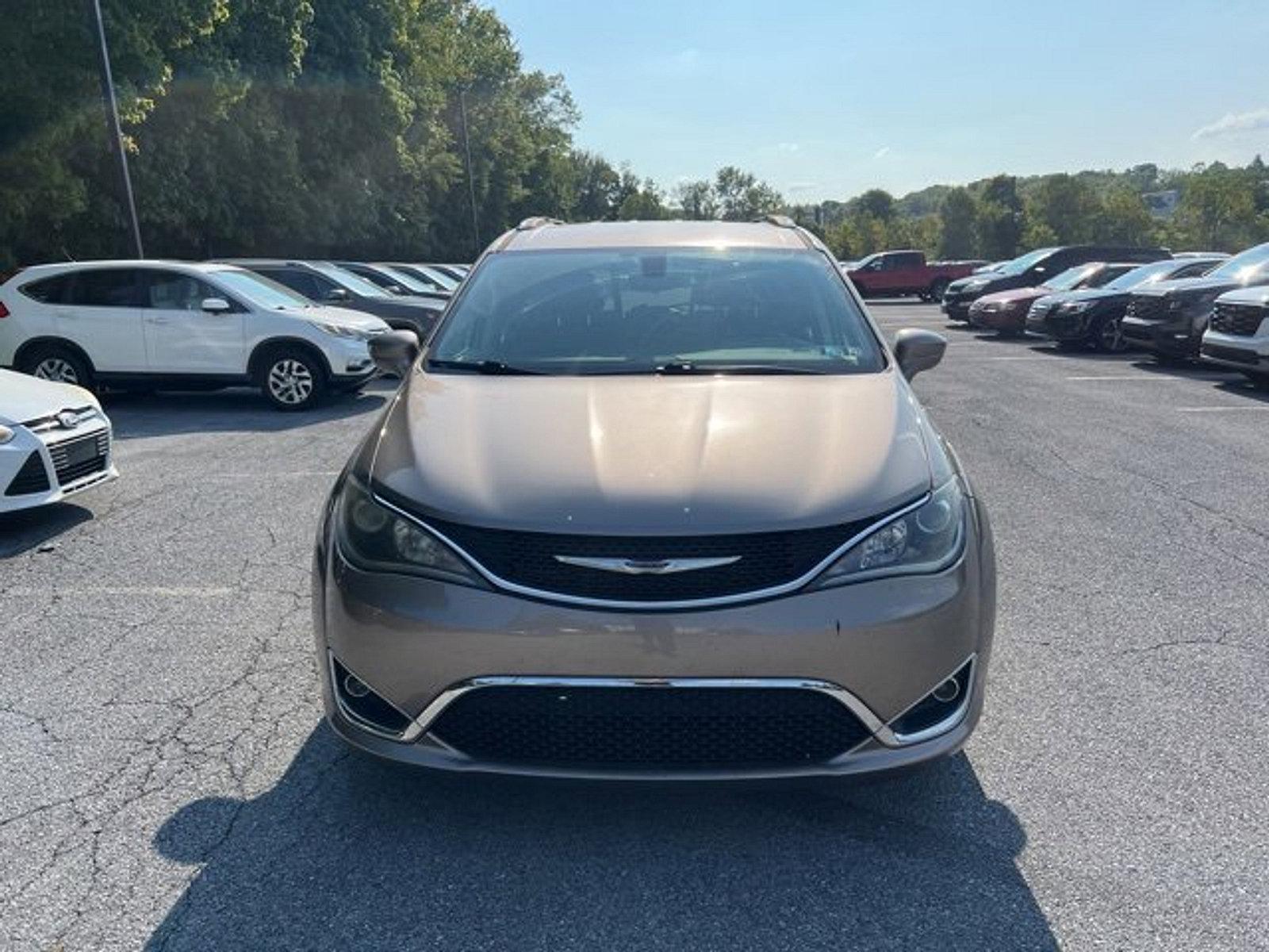 2018 Chrysler Pacifica Vehicle Photo in Harrisburg, PA 17111