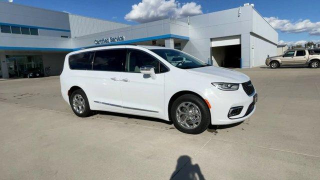 Used 2021 Chrysler Pacifica Limited with VIN 2C4RC3GG2MR501762 for sale in Grand Island, NE