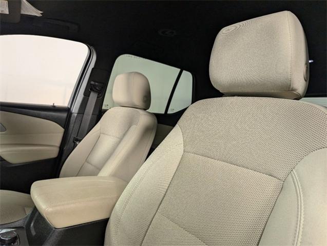 2022 Chevrolet Traverse Vehicle Photo in ENGLEWOOD, CO 80113-6708