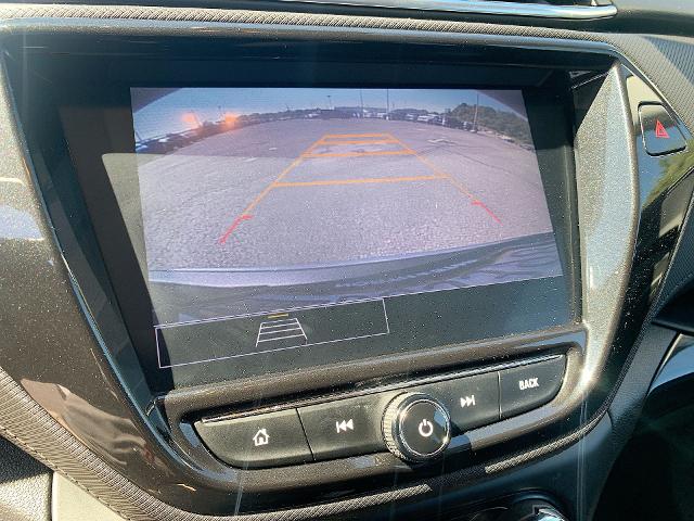 2021 Chevrolet Trailblazer Vehicle Photo in MOON TOWNSHIP, PA 15108-2571