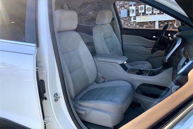 2020 GMC Acadia Vehicle Photo in TOPEKA, KS 66609-0000