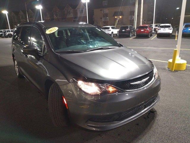 2022 Chrysler Voyager Vehicle Photo in Plainfield, IL 60586