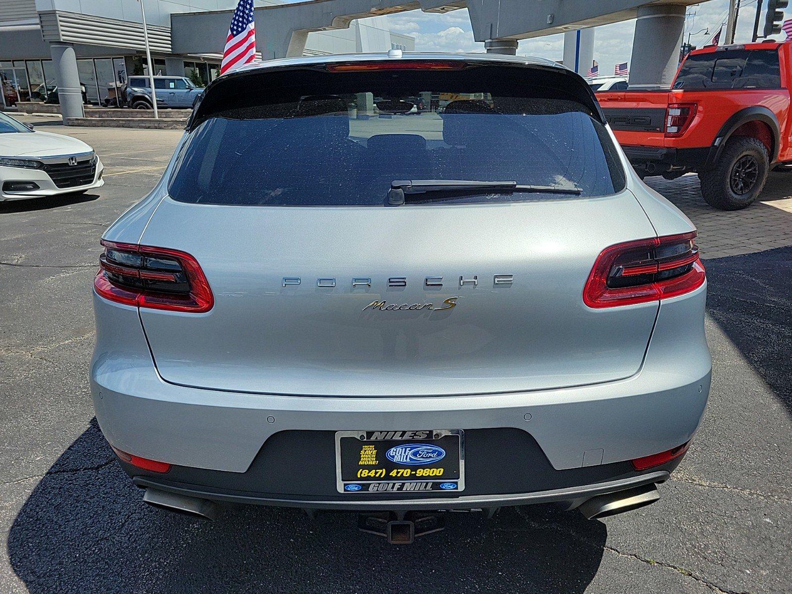 2018 Porsche Macan Vehicle Photo in Plainfield, IL 60586