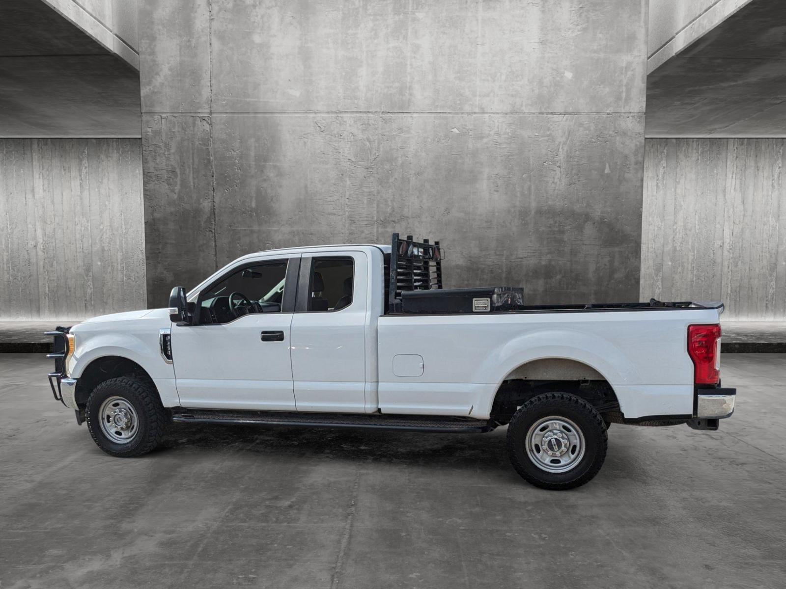 2017 Ford Super Duty F-250 SRW Vehicle Photo in Corpus Christi, TX 78415