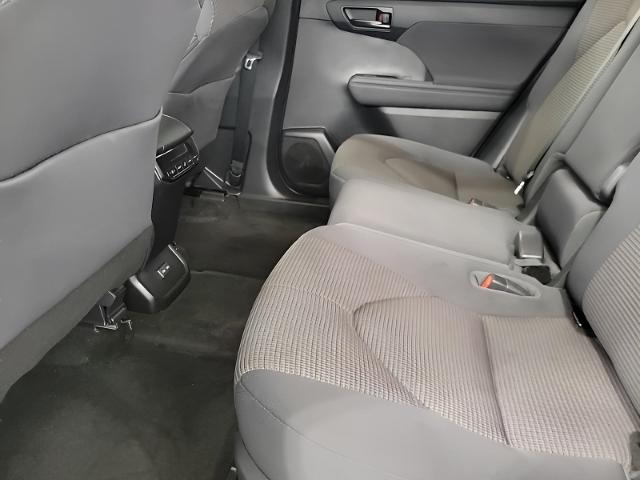 2023 Toyota Highlander Vehicle Photo in Green Bay, WI 54304