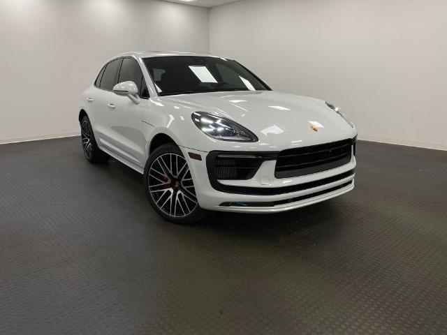 2022 Porsche Macan Vehicle Photo in Appleton, WI 54913