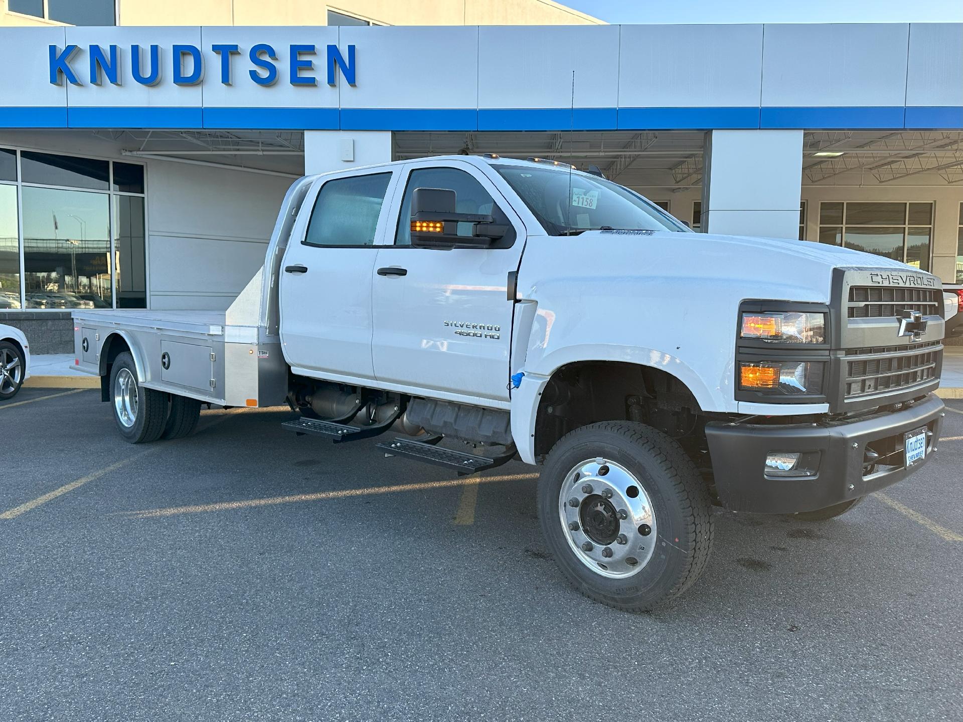 2024 Chevrolet Silverado Chassis Cab Vehicle Photo in POST FALLS, ID 83854-5365