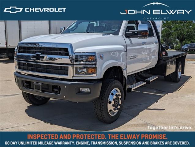 2024 Chevrolet Silverado Chassis Cab Vehicle Photo in ENGLEWOOD, CO 80113-6708