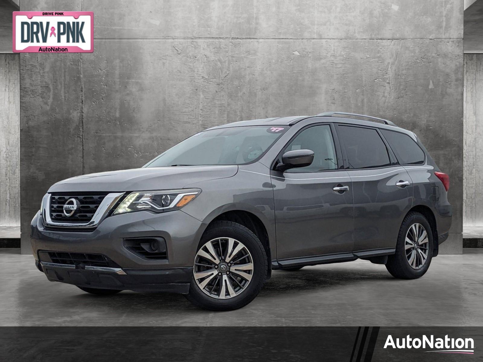 2017 Nissan Pathfinder Vehicle Photo in HOUSTON, TX 77034-5009