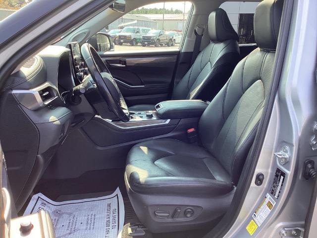 2021 Toyota Highlander Vehicle Photo in Gardner, MA 01440