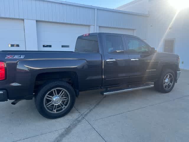 Used 2015 Chevrolet Silverado 1500 2LT with VIN 1GCVKREC8FZ343134 for sale in Lexington, IL