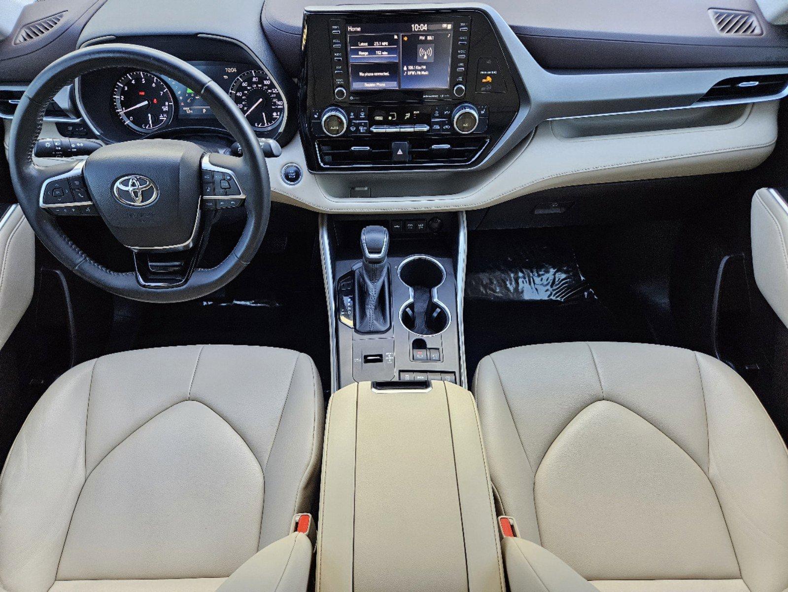 2020 Toyota Highlander Vehicle Photo in Fort Worth, TX 76132