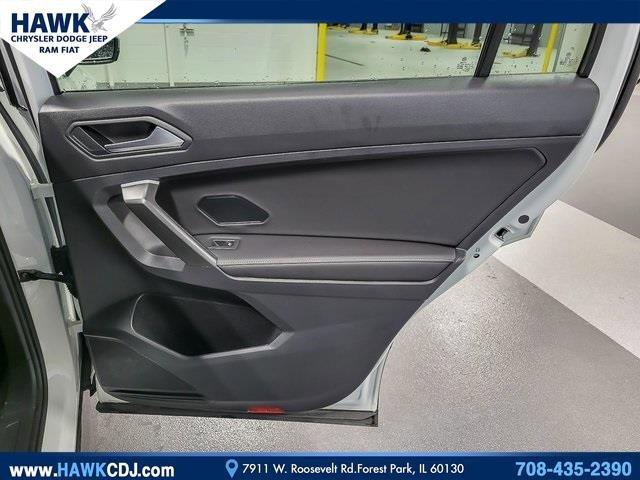 2024 Volkswagen Tiguan Vehicle Photo in Saint Charles, IL 60174