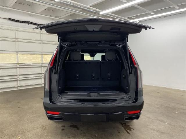 2022 Cadillac Escalade Vehicle Photo in PORTLAND, OR 97225-3518