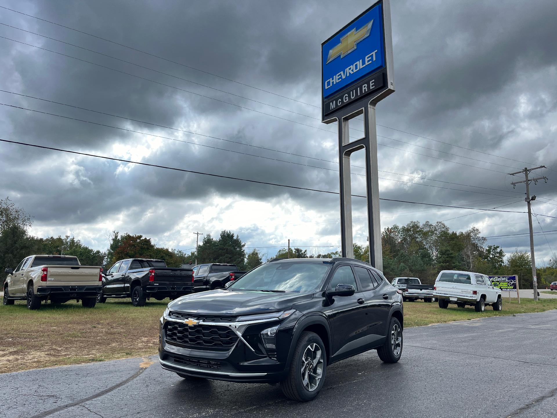 2025 Chevrolet Trax Vehicle Photo in CLARE, MI 48617-9414