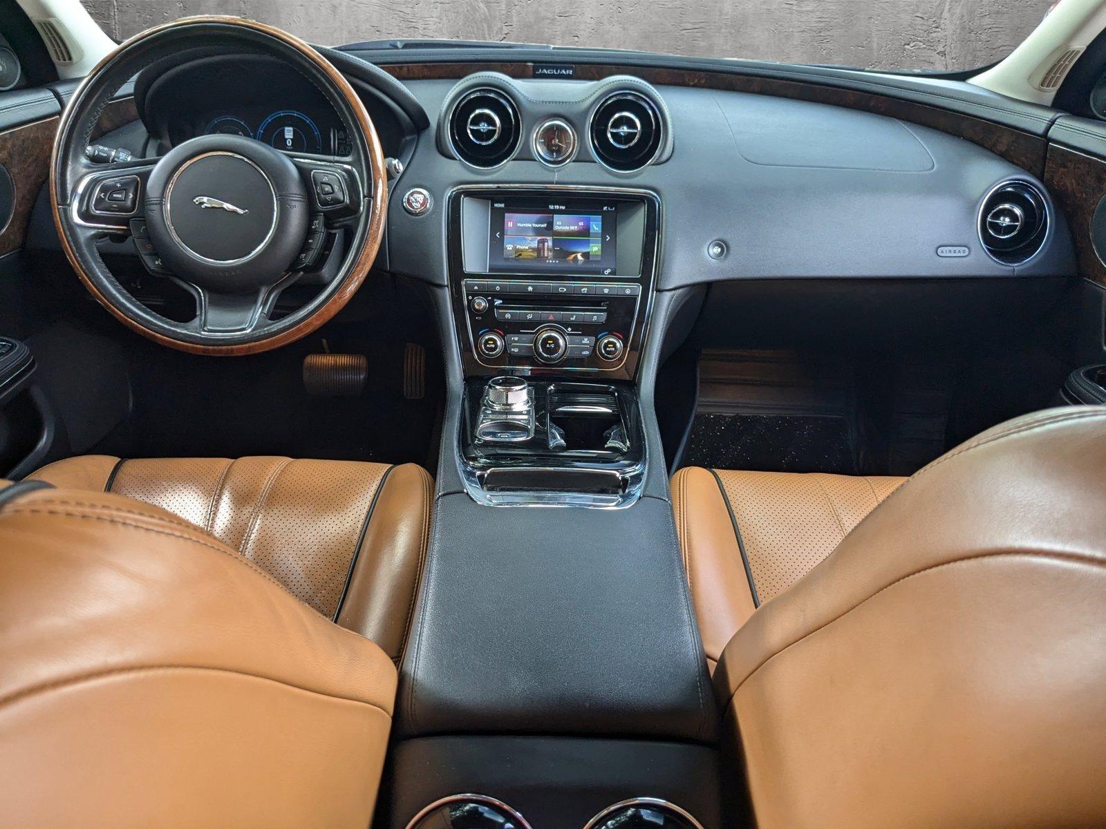 2017 Jaguar XJ Vehicle Photo in Maitland, FL 32751